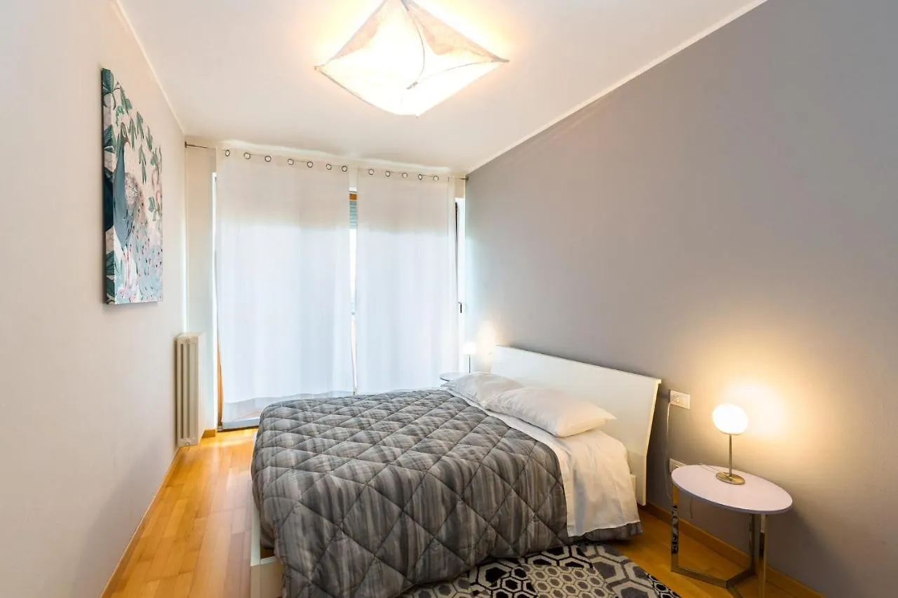Appartamento Atlantis Sirmione 0*,  Italia