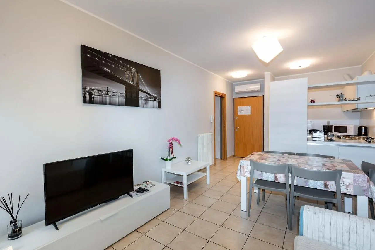 Appartamento Atlantis Sirmione 0*,  Italia